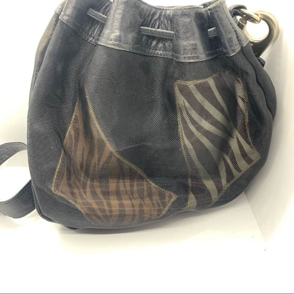 Bucket style bag with hrsrr - Picture 6 of 13